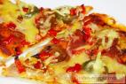 Recept Salámová pikantní pizza - pizza