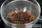 Recept Čokoládová pěna s lesním ovocem - čokoládová pěna - výroba
